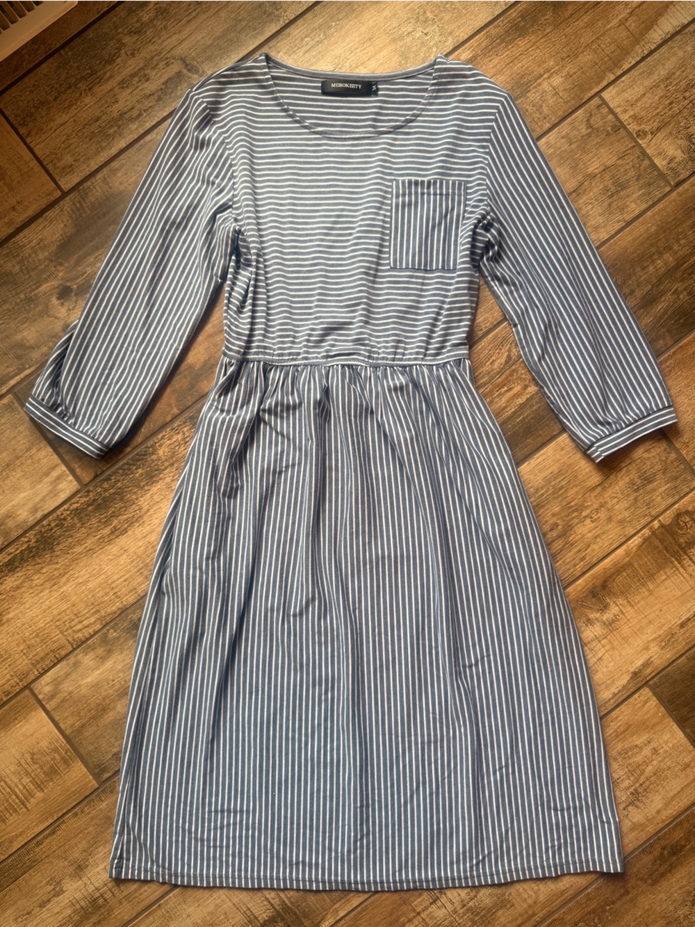 Striped 3/4 Sleeve Dress in Navy and White - Picture 2 of 6